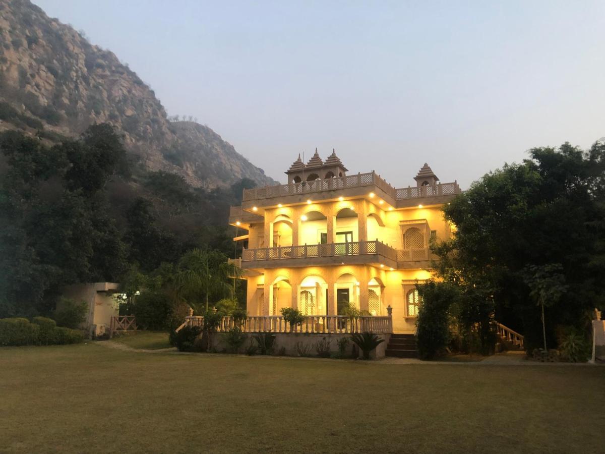 Namanbagh Hotel อัลวาร์ ภายนอก รูปภาพ
