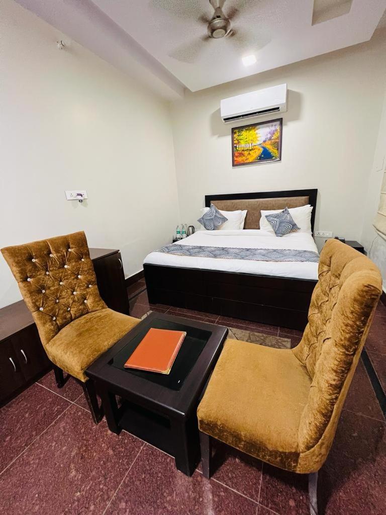 Namanbagh Hotel อัลวาร์ ภายนอก รูปภาพ