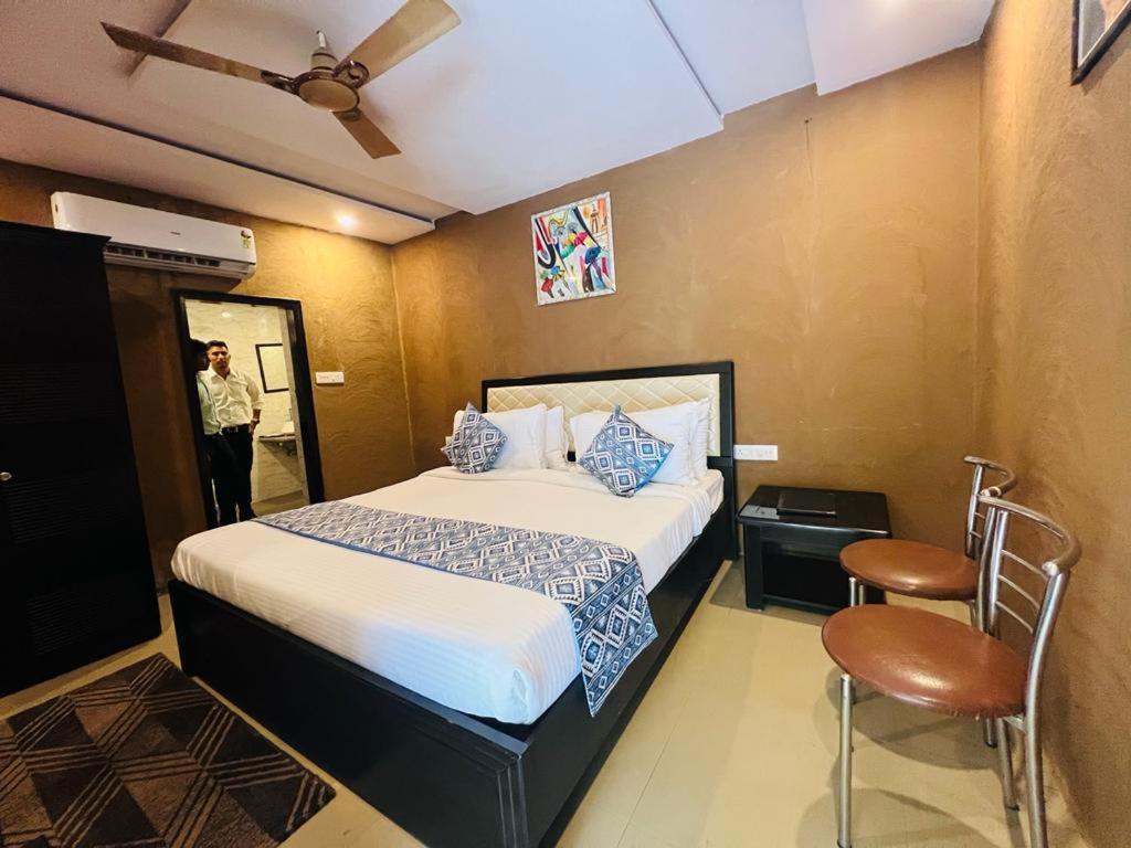 Namanbagh Hotel อัลวาร์ ภายนอก รูปภาพ